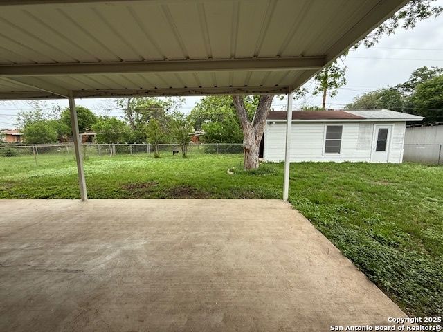 4519 CREEKMOOR DR, San Antonio, TX 78220