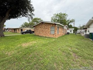 4519 CREEKMOOR DR, San Antonio, TX 78220