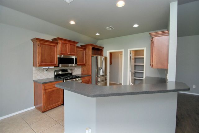 4944 S 204 Avenue E, Broken Arrow, OK 74014