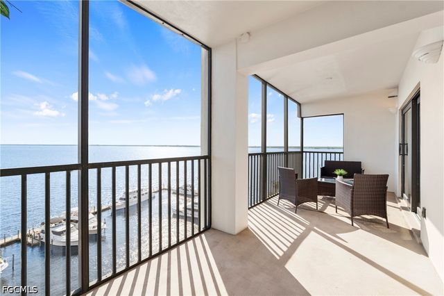 1920 Virginia AVE 902, Fort Myers, FL 33901