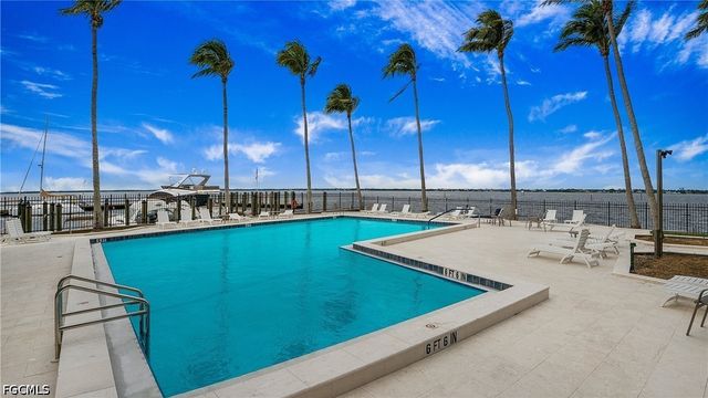 1920 Virginia AVE 902, Fort Myers, FL 33901