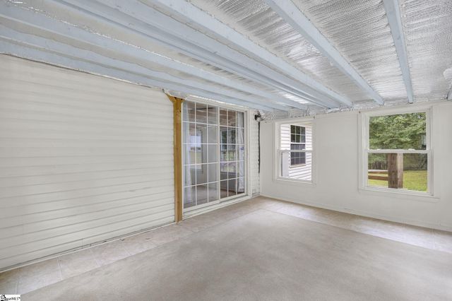 107 Lost Farm Road, Liberty, SC 29657