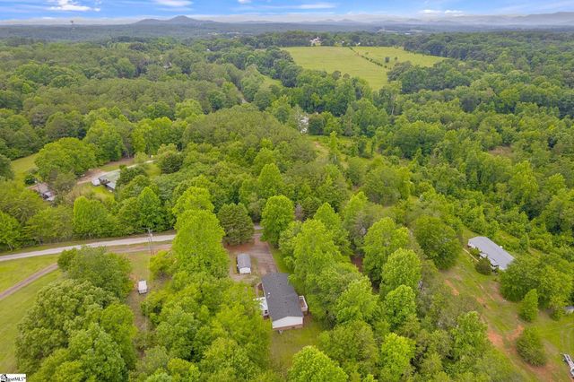 107 Lost Farm Road, Liberty, SC 29657