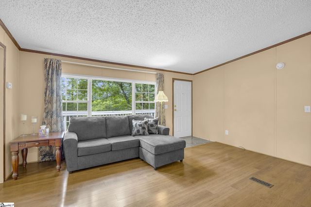 107 Lost Farm Road, Liberty, SC 29657