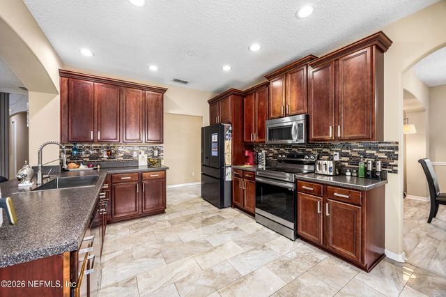 3604 WHISPER CREEK Boulevard, Middleburg, FL 32068