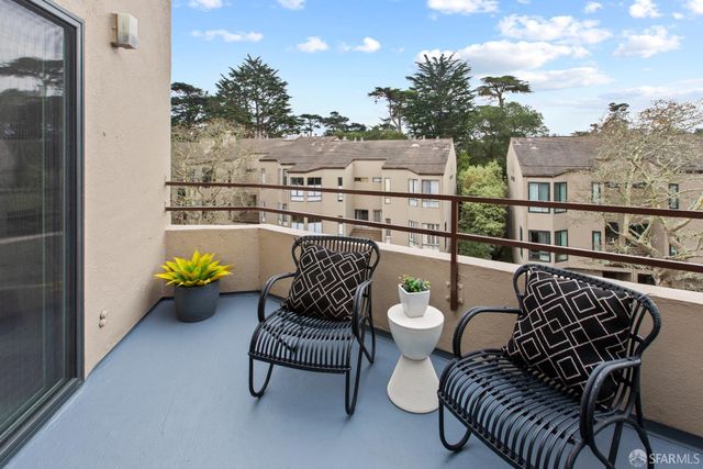 230 North Lake Merced Hills 4A, San Francisco, CA 94132