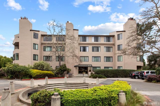 230 North Lake Merced Hills 4A, San Francisco, CA 94132