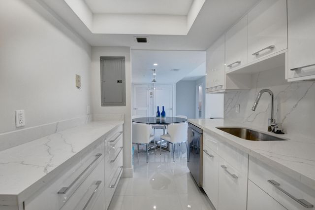 7847 Lakeside Boulevard 1063, Boca Raton, FL 33434