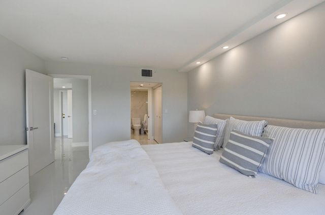 7847 Lakeside Boulevard 1063, Boca Raton, FL 33434