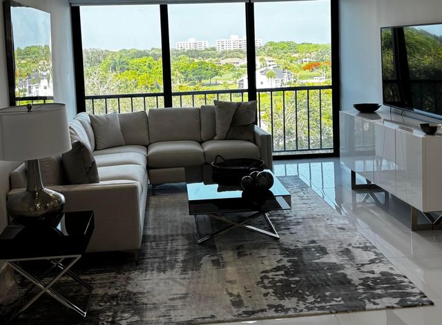 7847 Lakeside Boulevard 1063, Boca Raton, FL 33434
