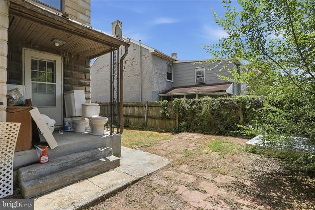 226 N SPRING ST, Martinsburg, WV 25401
