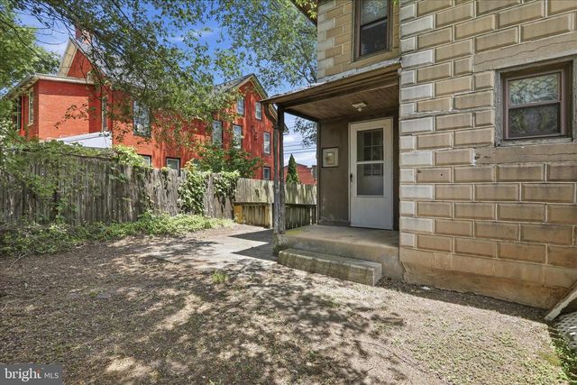 226 N SPRING ST, Martinsburg, WV 25401