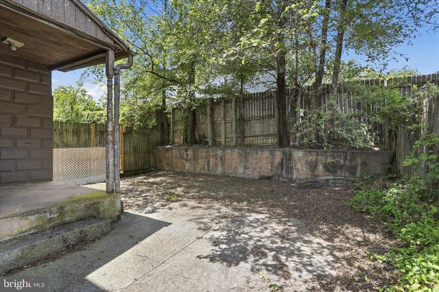 226 N SPRING ST, Martinsburg, WV 25401