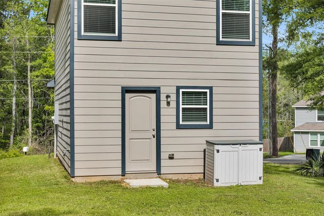 15134 Austin Rd, Willis, TX 77378