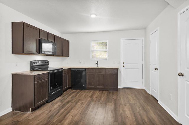 15134 Austin Rd, Willis, TX 77378