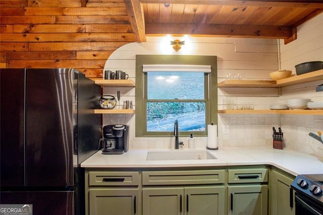 277 Jo Anne Sisson Road, Blue Ridge, GA 30513