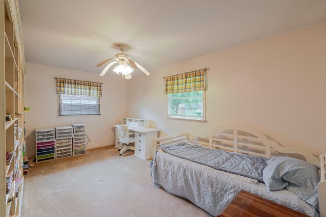 327 Softwood Drive, Hobart, IN 46342