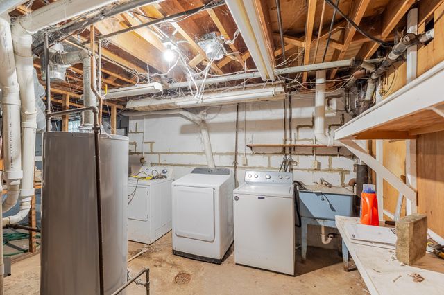 327 Softwood Drive, Hobart, IN 46342