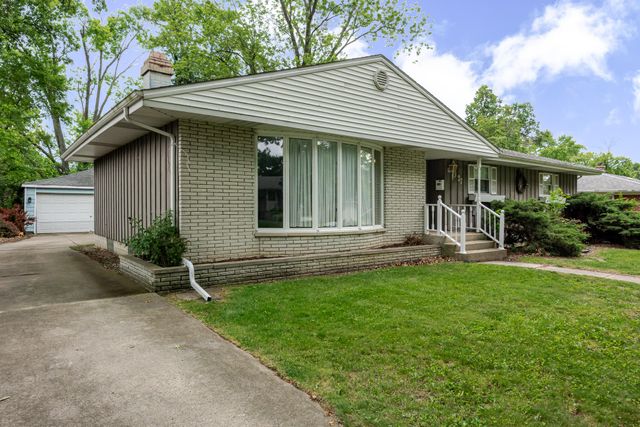 327 Softwood Drive, Hobart, IN 46342