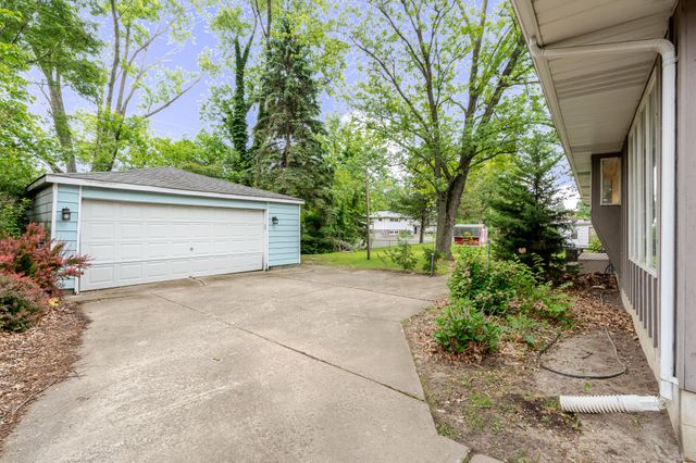 327 Softwood Drive, Hobart, IN 46342