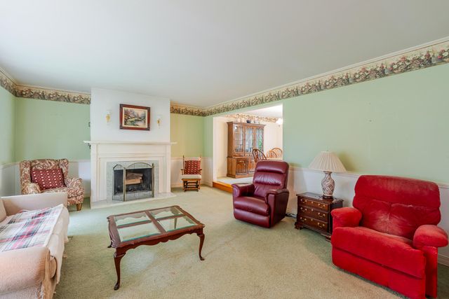 327 Softwood Drive, Hobart, IN 46342