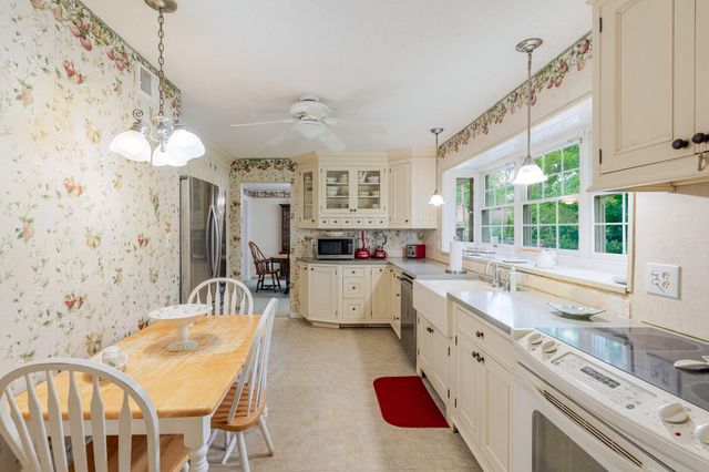 327 Softwood Drive, Hobart, IN 46342