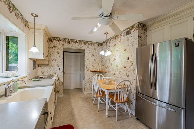 327 Softwood Drive, Hobart, IN 46342