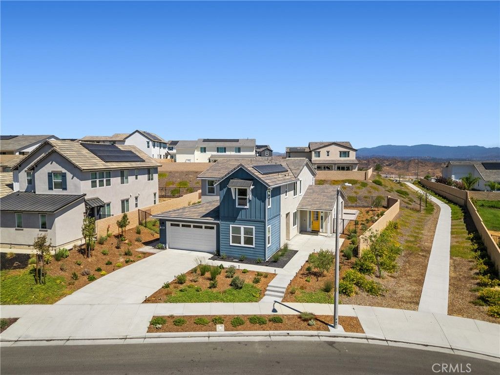 30006 Chestnut, Castaic, CA 91384 — photo 2