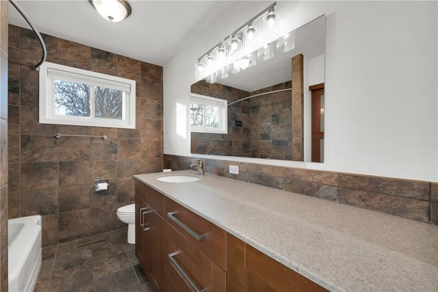 841 E Windy Hill Street, Fayetteville, AR 72703