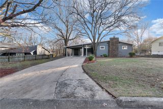 841 E Windy Hill Street, Fayetteville, AR 72703