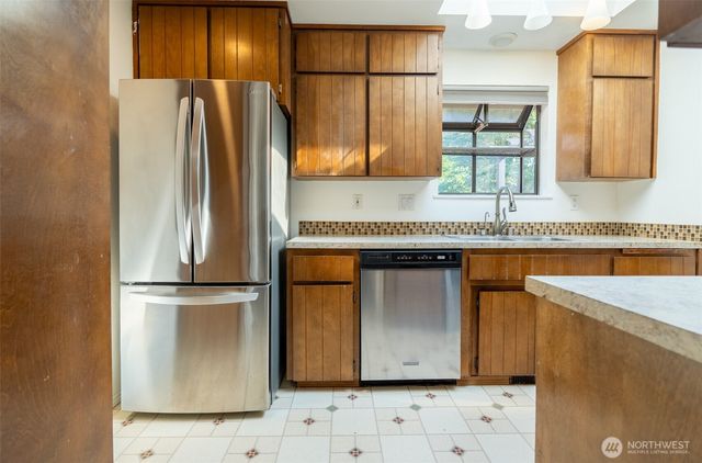 6612 Alder Glen Drive SE, Lacey, WA 98513