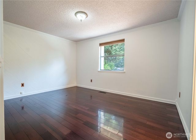 6612 Alder Glen Drive SE, Lacey, WA 98513