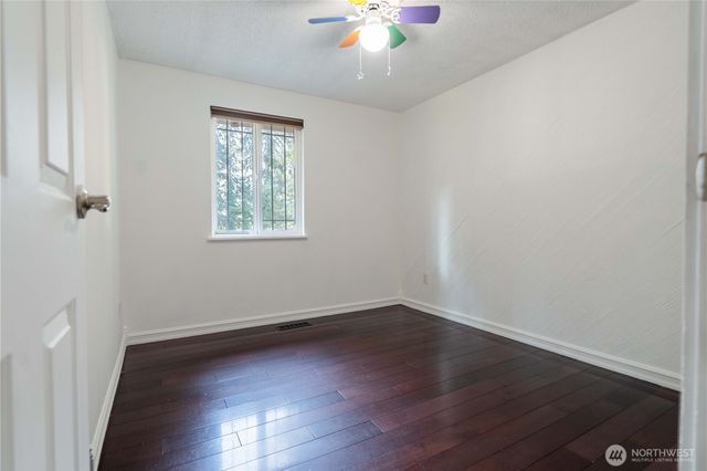 6612 Alder Glen Drive SE, Lacey, WA 98513