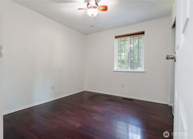 6612 Alder Glen Drive SE, Lacey, WA 98513