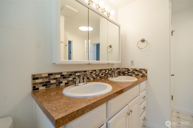 6612 Alder Glen Drive SE, Lacey, WA 98513