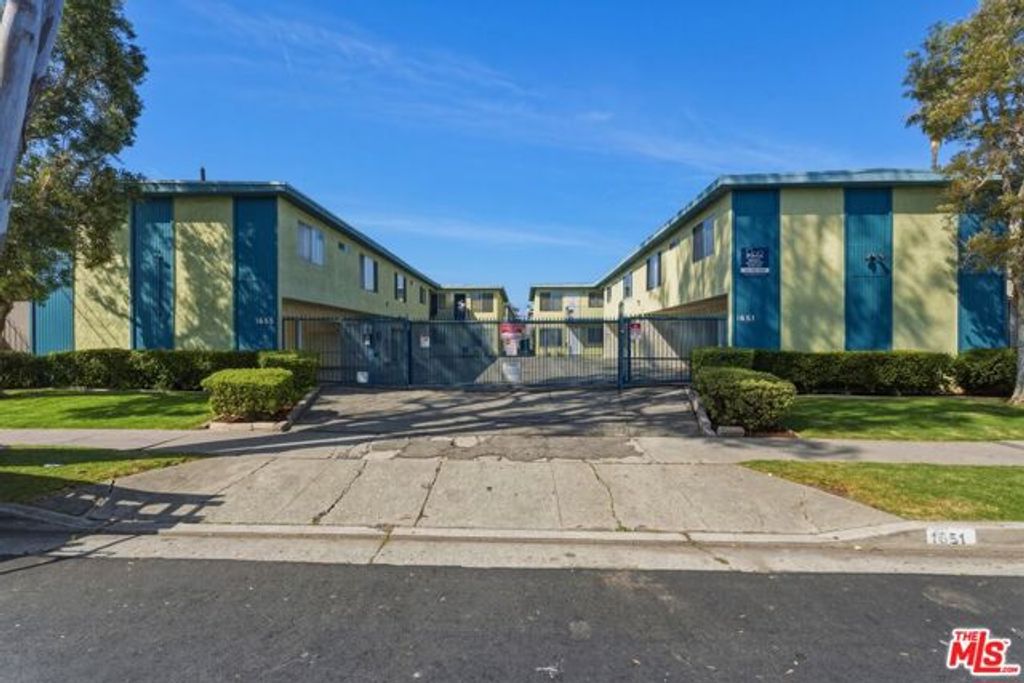 1651 W 206th Street, Torrance, CA 90501