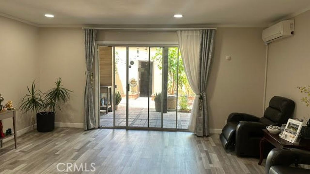 Image 9 of property listing at 14951 Malaga, Westminster, CA 92683