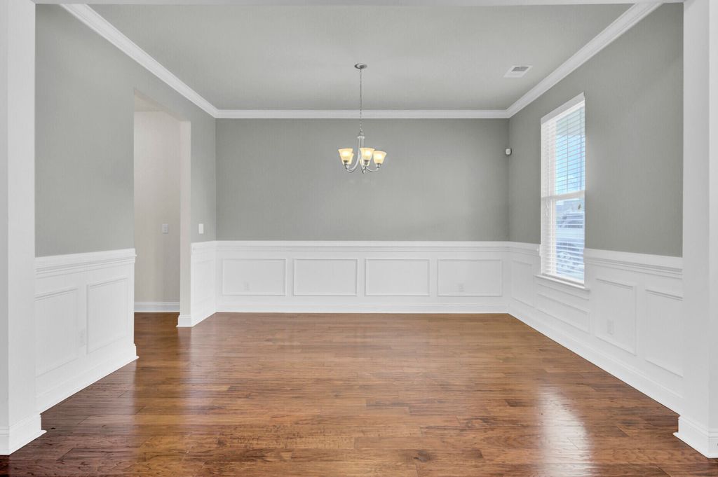 Image 12 of property listing at 461 Spectrum Road, Summerville, SC 29486