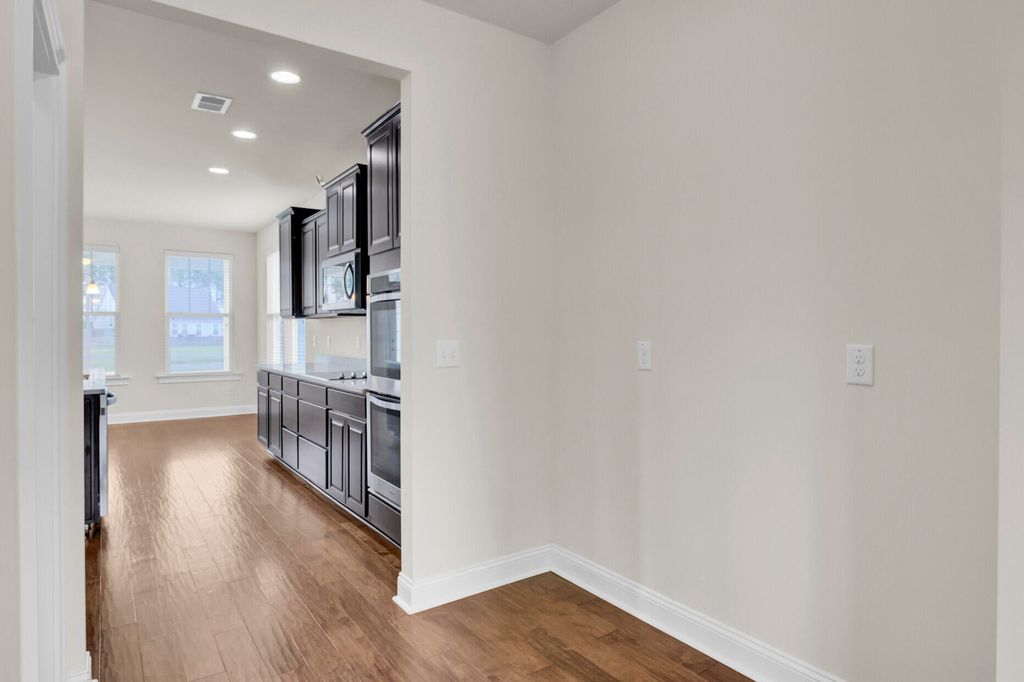 Image 24 of property listing at 461 Spectrum Road, Summerville, SC 29486