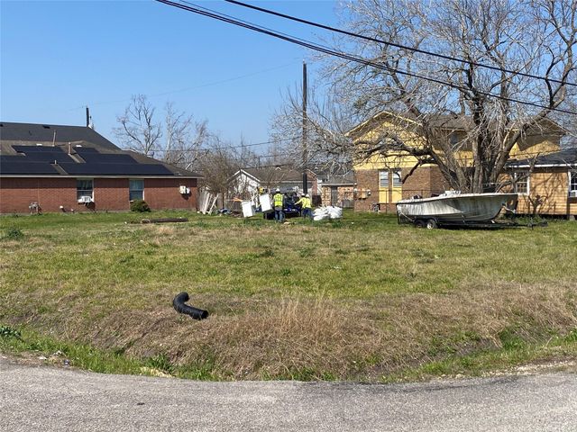 10130 Ricky Street, Houston, TX 77033