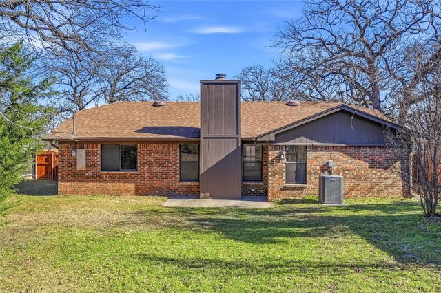 705 Timberoaks Drive, Azle, TX 76020