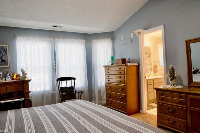 610 Station Square CT, Chesapeake, VA 23320