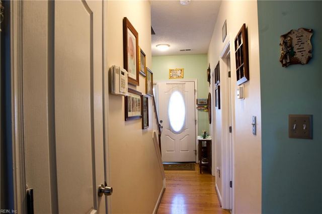 610 Station Square CT, Chesapeake, VA 23320