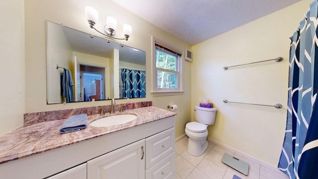 130 Island Rd, Millis, MA 02054