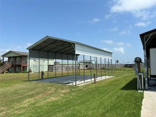 992 S Monkhouse Drive, Crystal Beach, TX 77650