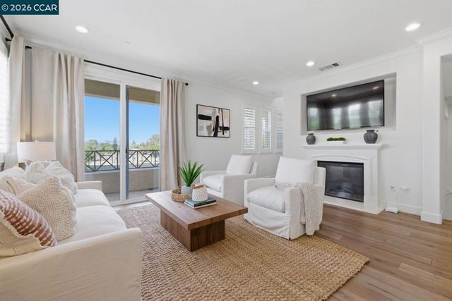 971 Bluebell Dr, Livermore, CA 94551