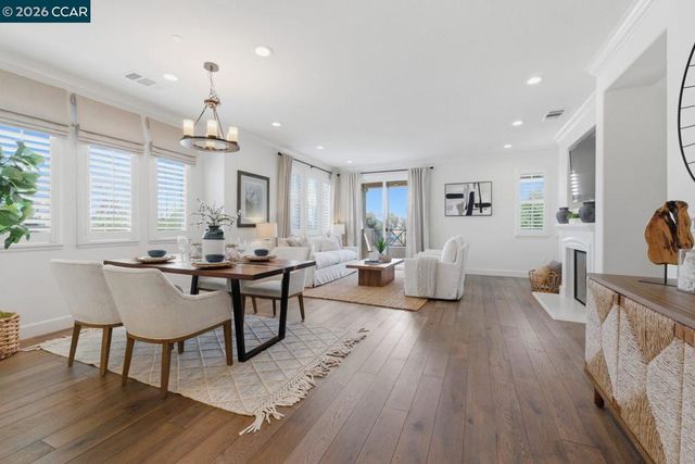 971 Bluebell Dr, Livermore, CA 94551