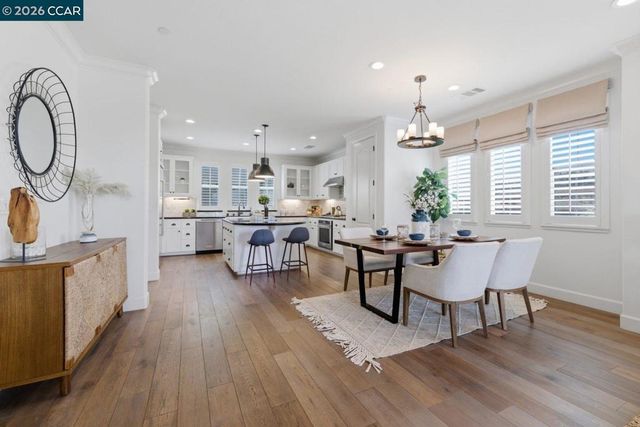 971 Bluebell Dr, Livermore, CA 94551