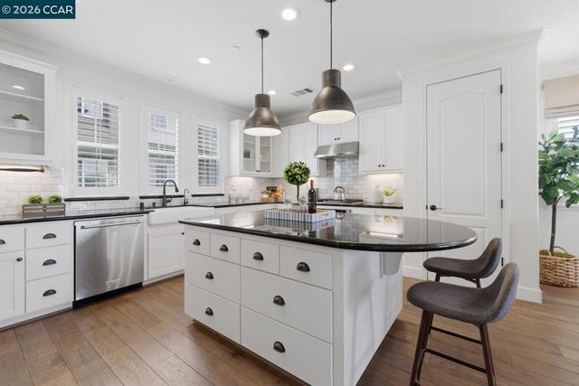 971 Bluebell Dr, Livermore, CA 94551