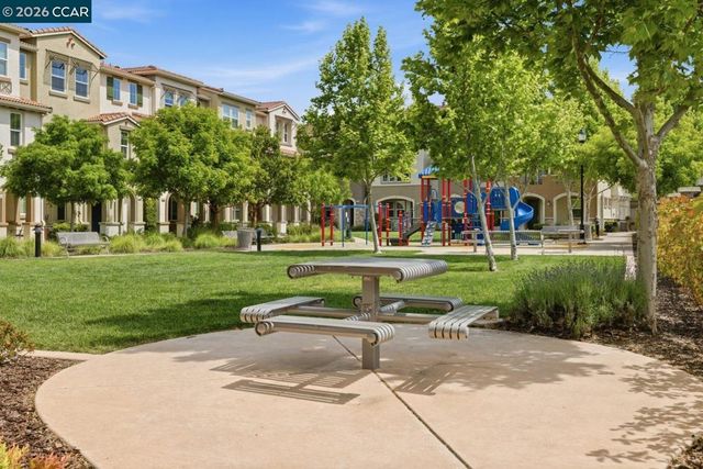 971 Bluebell Dr, Livermore, CA 94551